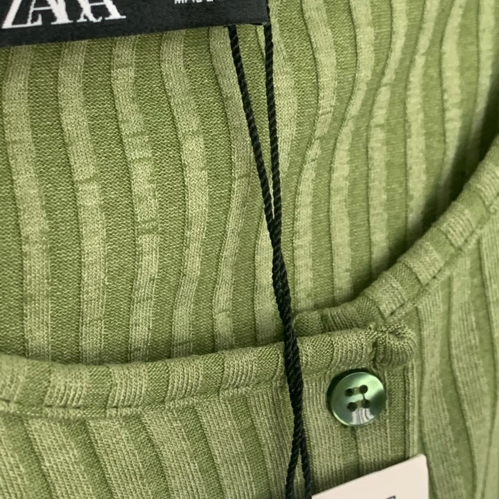 Green Ribbed Button-Front Women's Dress - Picture 2 of 4